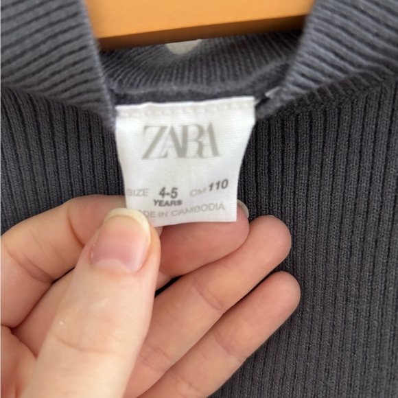 Zara sweater - Size 4-5T - Picture 3 of 3